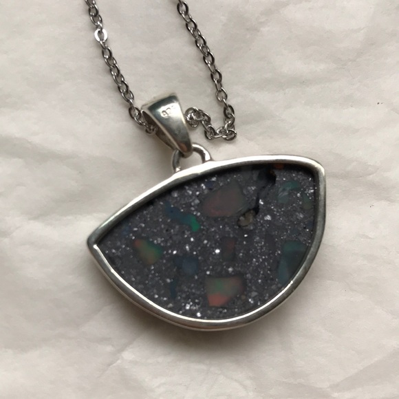 Ethiopian Fire Opal in Hematite matrix pendant - Picture 5 of 8